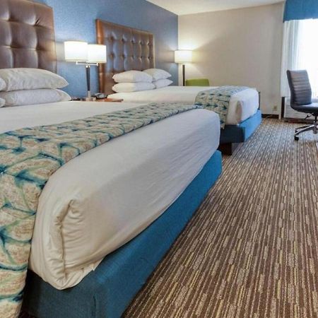Heritage Inn & Suites St Louis Fenton, Trademark By Wyndham المظهر الخارجي الصورة