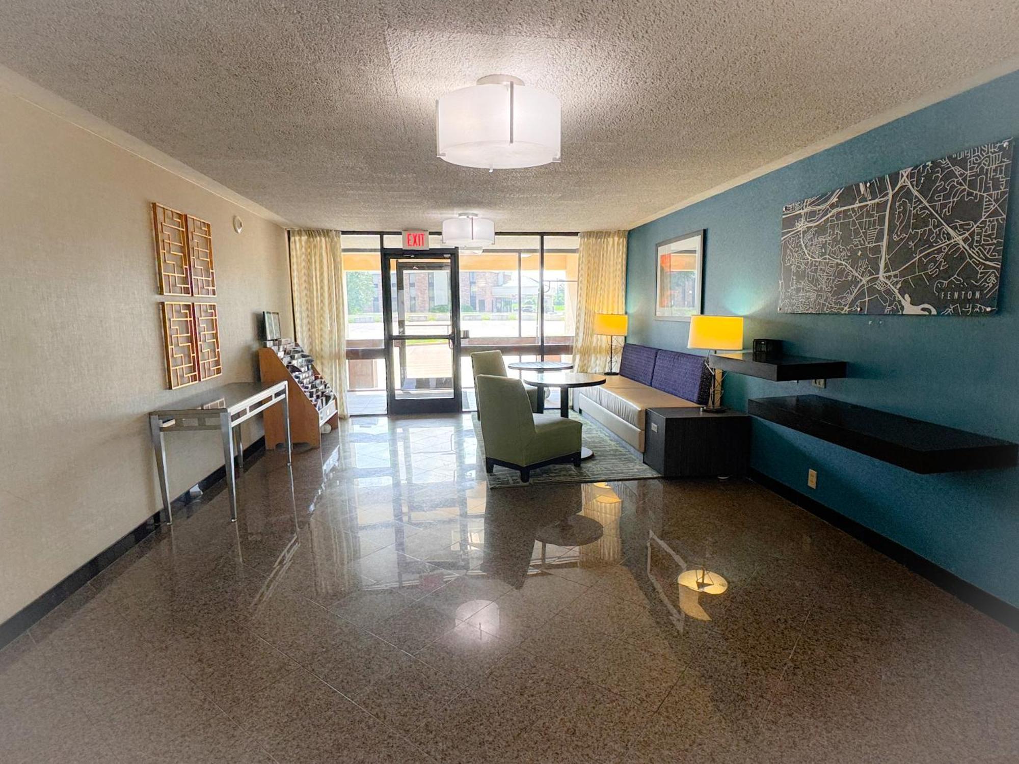 Heritage Inn & Suites St Louis Fenton, Trademark By Wyndham المظهر الخارجي الصورة