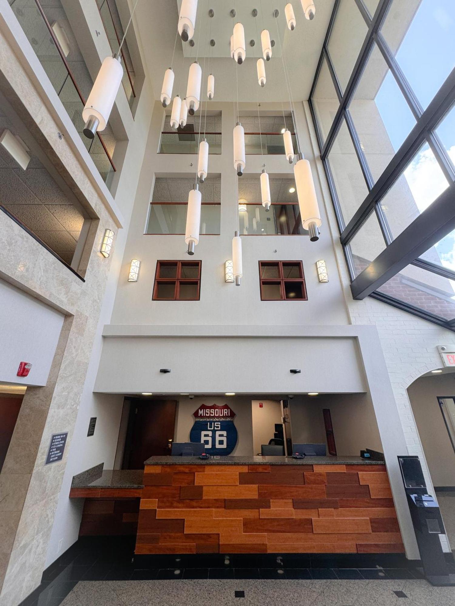 Heritage Inn & Suites St Louis Fenton, Trademark By Wyndham المظهر الخارجي الصورة