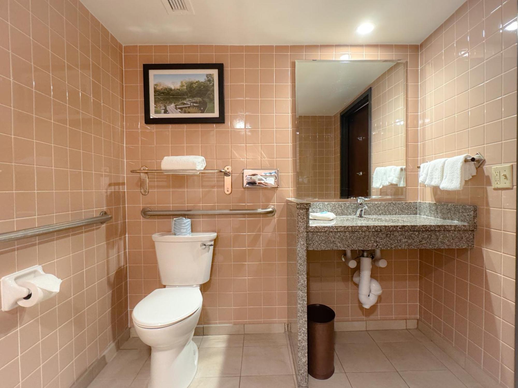 Heritage Inn & Suites St Louis Fenton, Trademark By Wyndham المظهر الخارجي الصورة