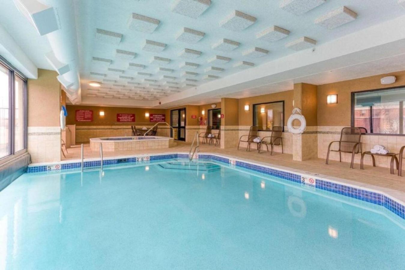 Heritage Inn & Suites St Louis Fenton, Trademark By Wyndham المظهر الخارجي الصورة