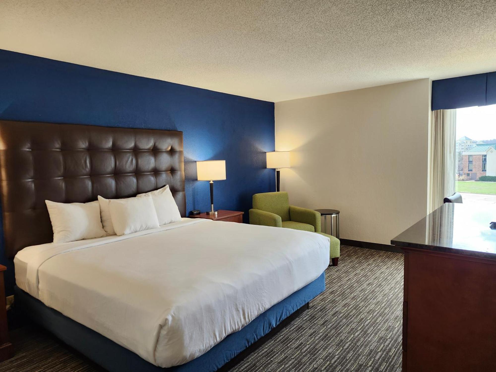 Heritage Inn & Suites St Louis Fenton, Trademark By Wyndham المظهر الخارجي الصورة