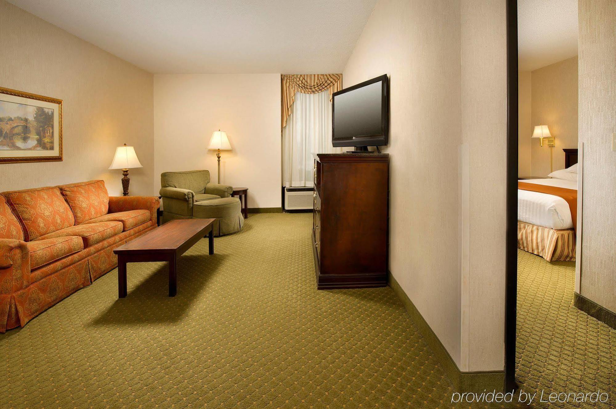 Heritage Inn & Suites St Louis Fenton, Trademark By Wyndham المظهر الخارجي الصورة