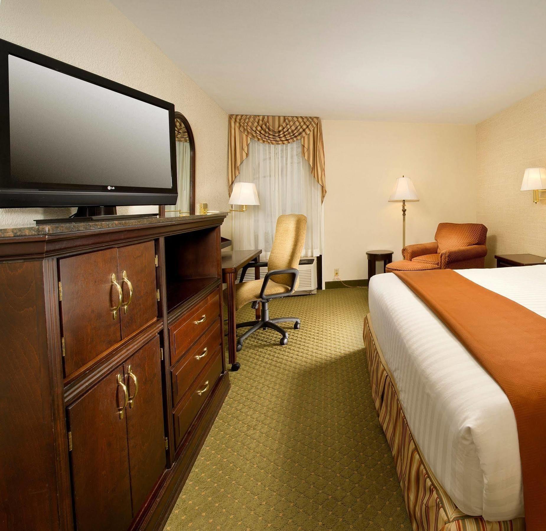 Heritage Inn & Suites St Louis Fenton, Trademark By Wyndham المظهر الخارجي الصورة